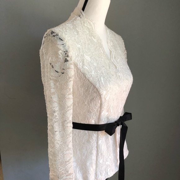 Elegant white lace top with black ribbon self tie. - Picture 2 of 7